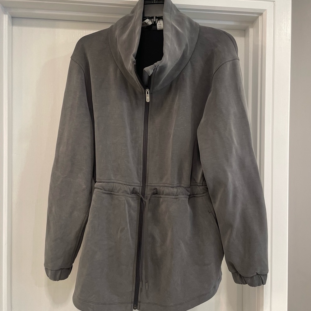 Softstreme Cinch-Waist
Jacket
